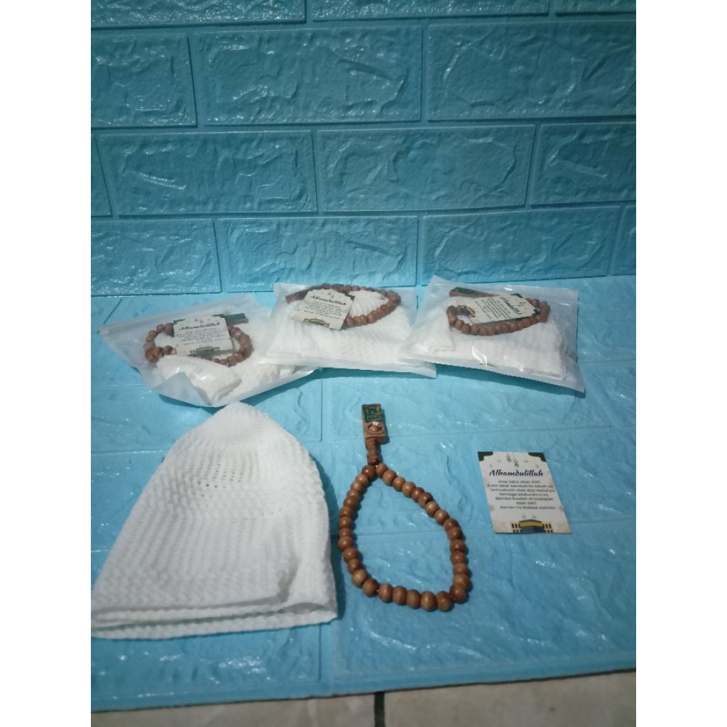 paket kopiah tasbih dan kartu ucapan oleh oleh haji & umroh