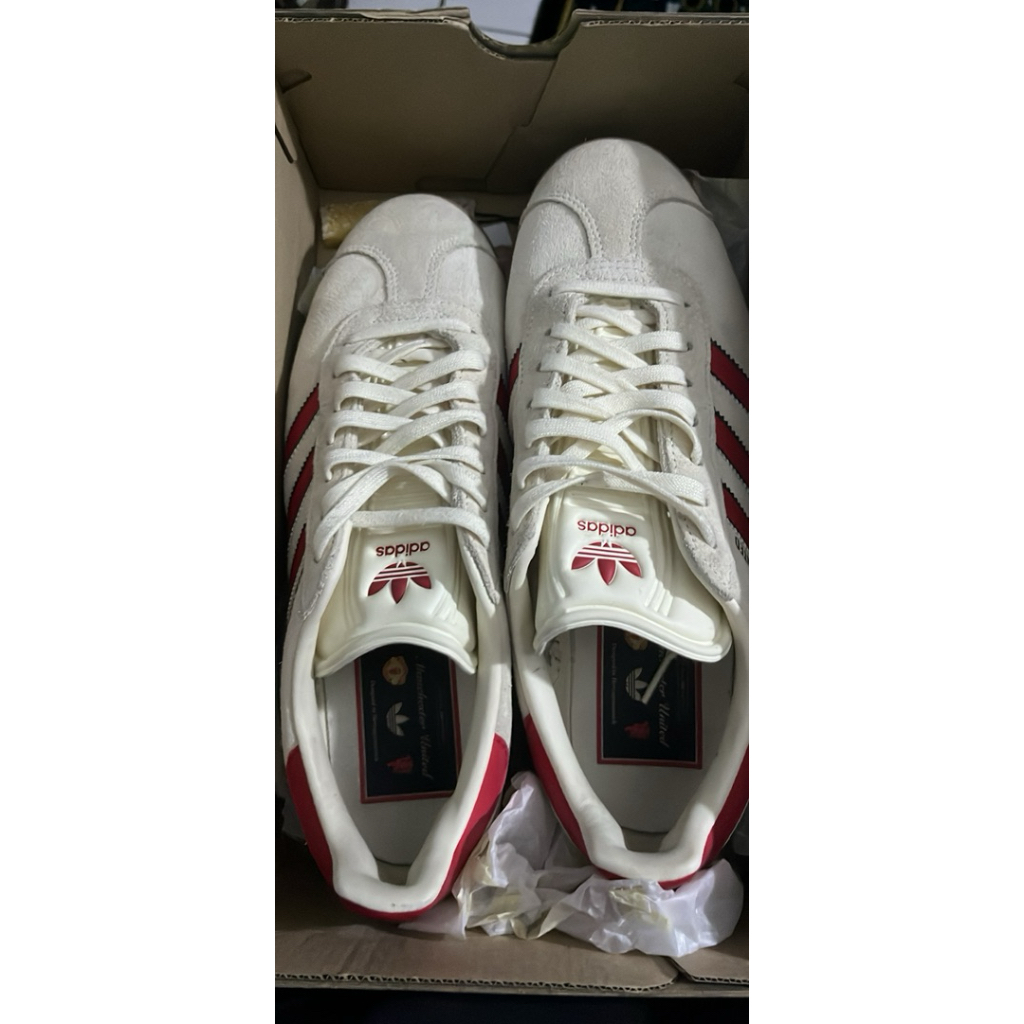 Adidas Gazelle x Manchester United