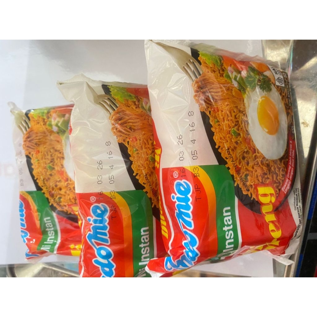 

Indomie goreng paket isi 3pcs