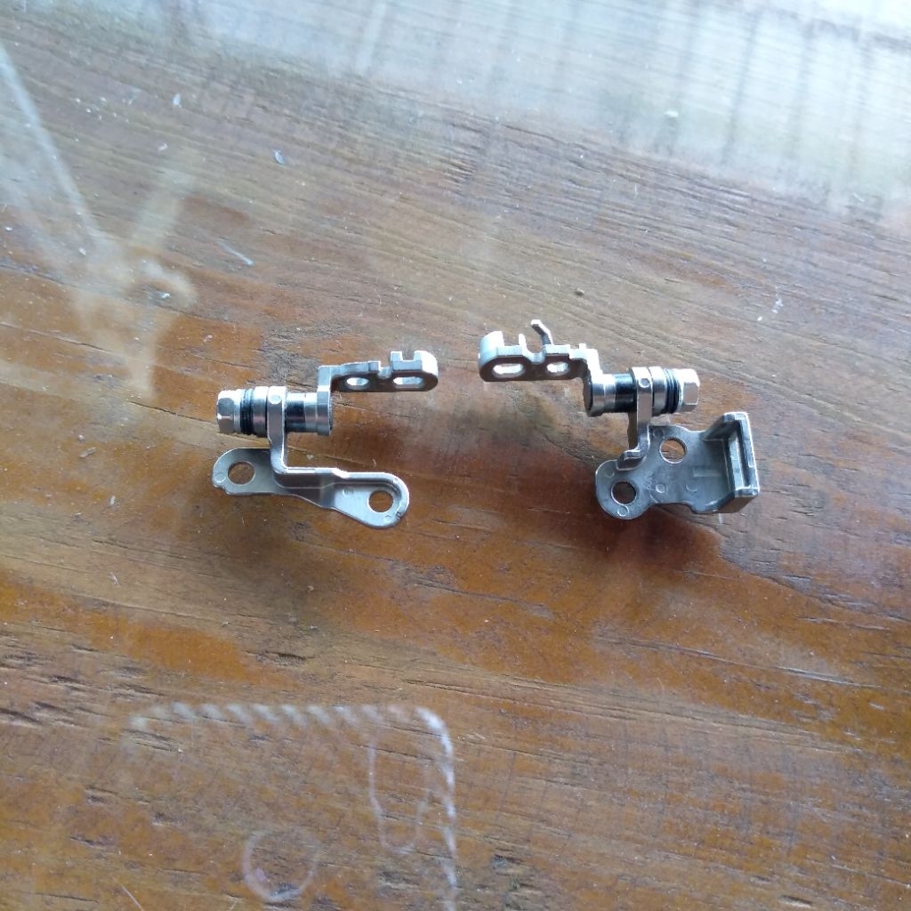 engsel laptop Fujitsu u939