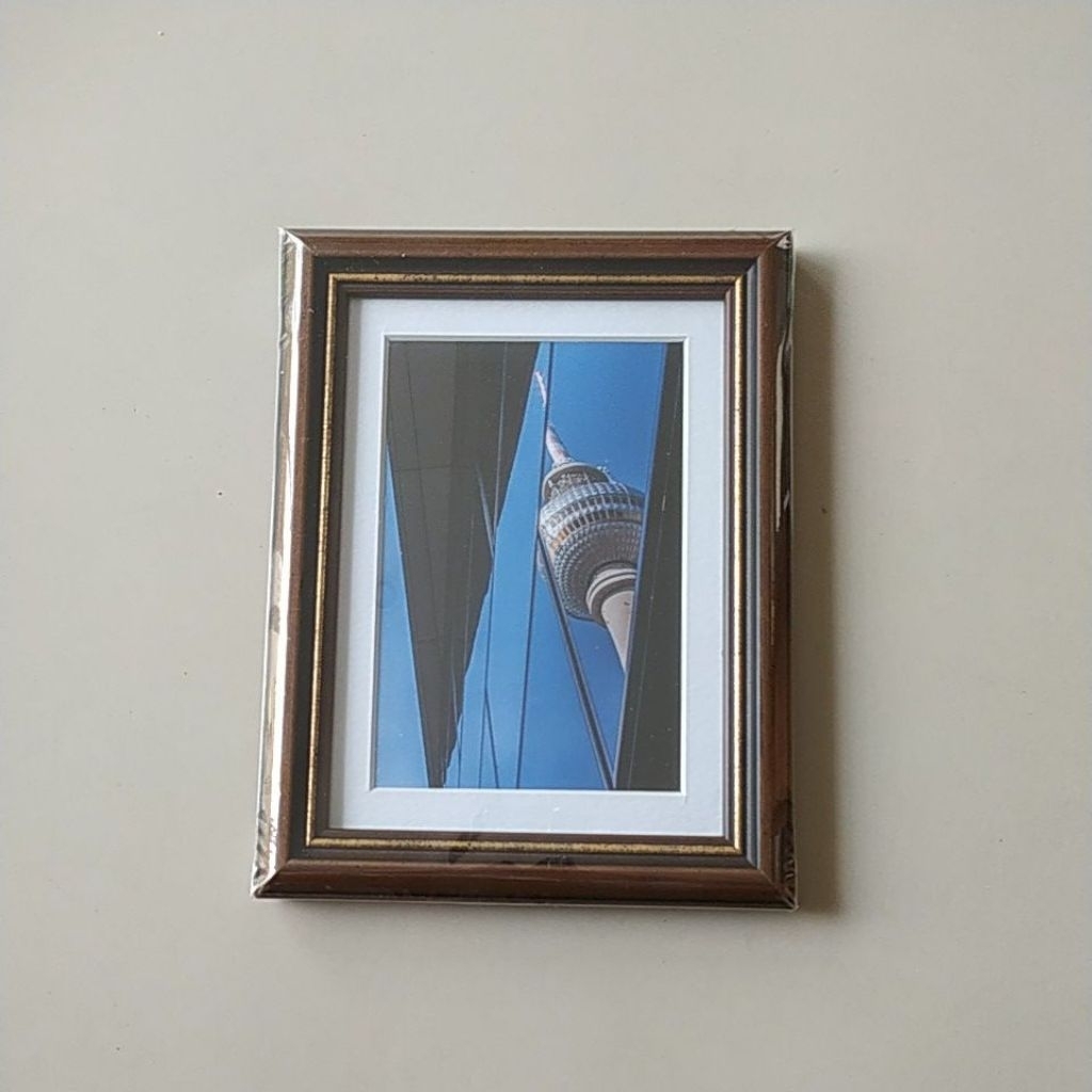 Pigura Frame Kayu 5R Coklat list gold