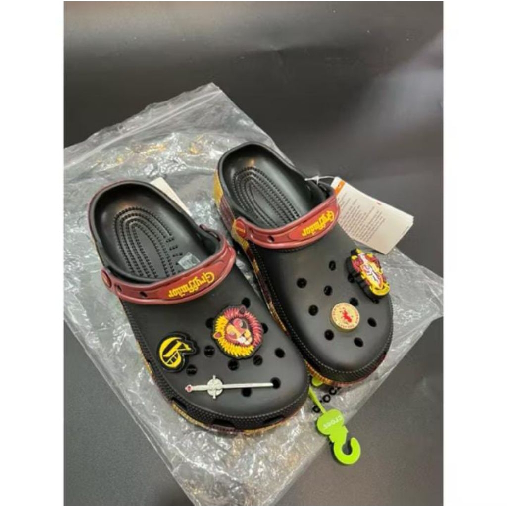 Crocs Classic Harry potter And Gryffindor Clog unisex / Sandal Crocs Harry potter