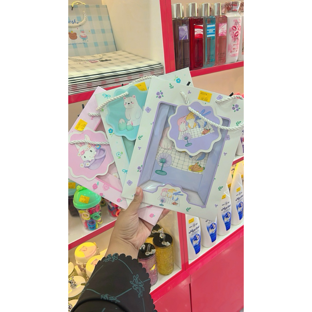 

Paper Bag Transparant Tengah