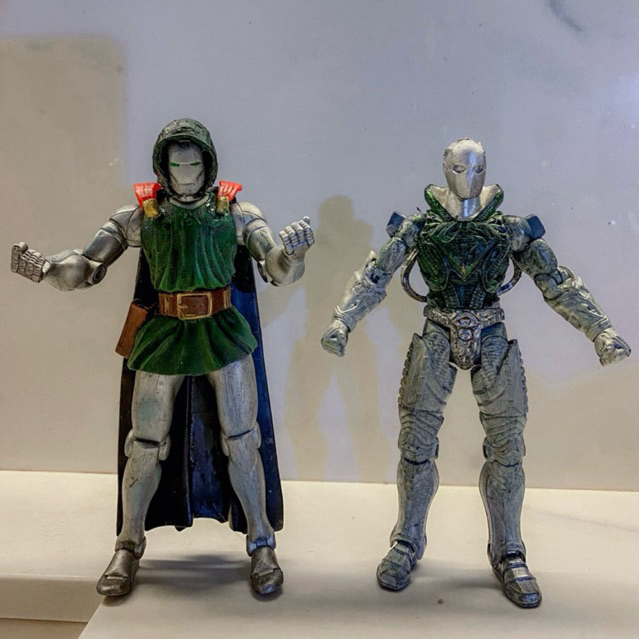 figure doctor doom dan doombot avengers doomsday toybiz not marvel legends