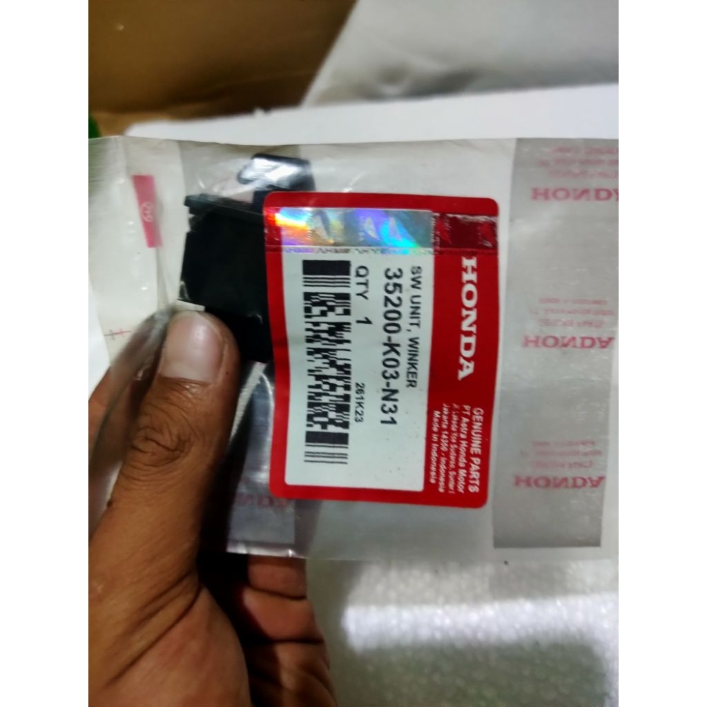 saklar Hazard Honda Beat, Vario, Supra, Scoopy