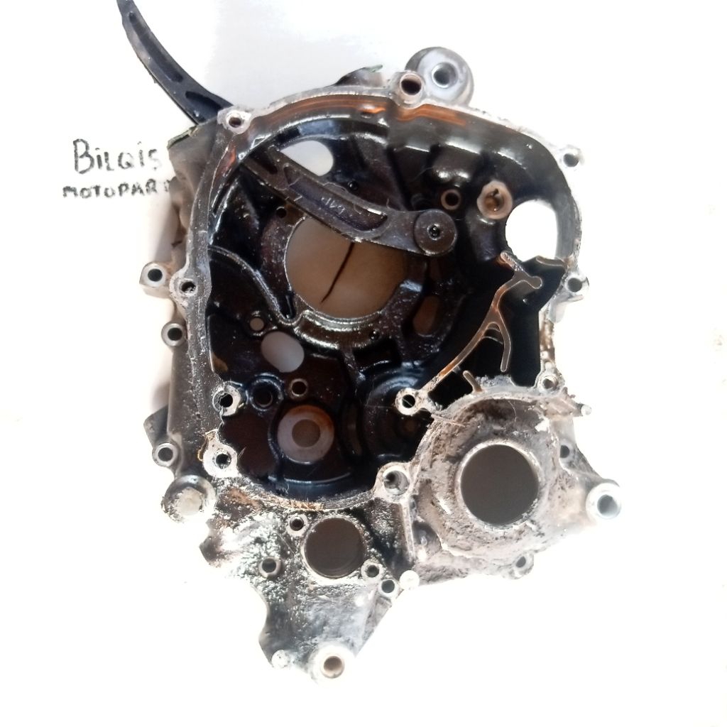 krengkes crankcase bagian kalter kiri ori original yamaha jupiter z1 z one jupiter robot 1DY