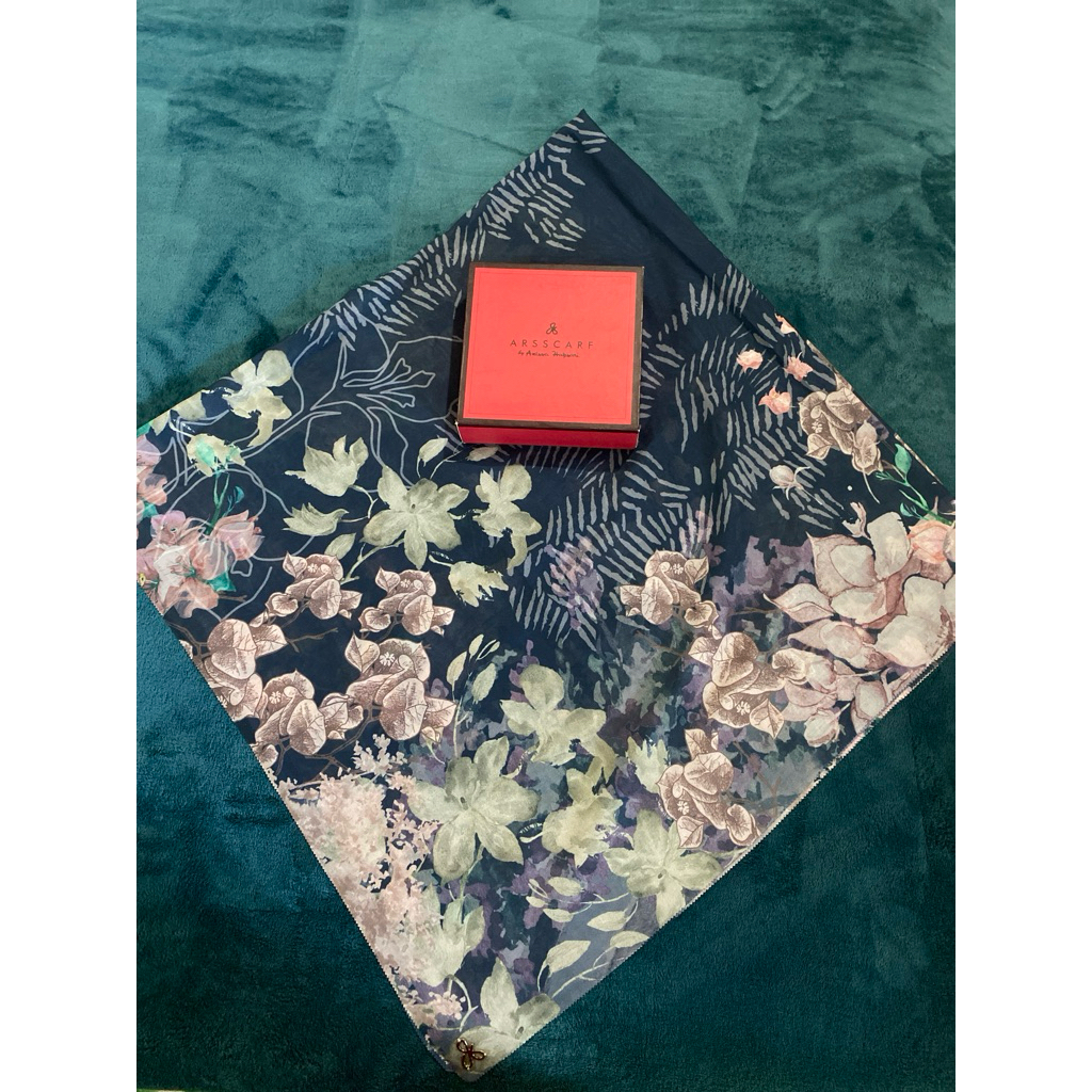 Preloved hijab Arsscarf by Anissa Hapsari