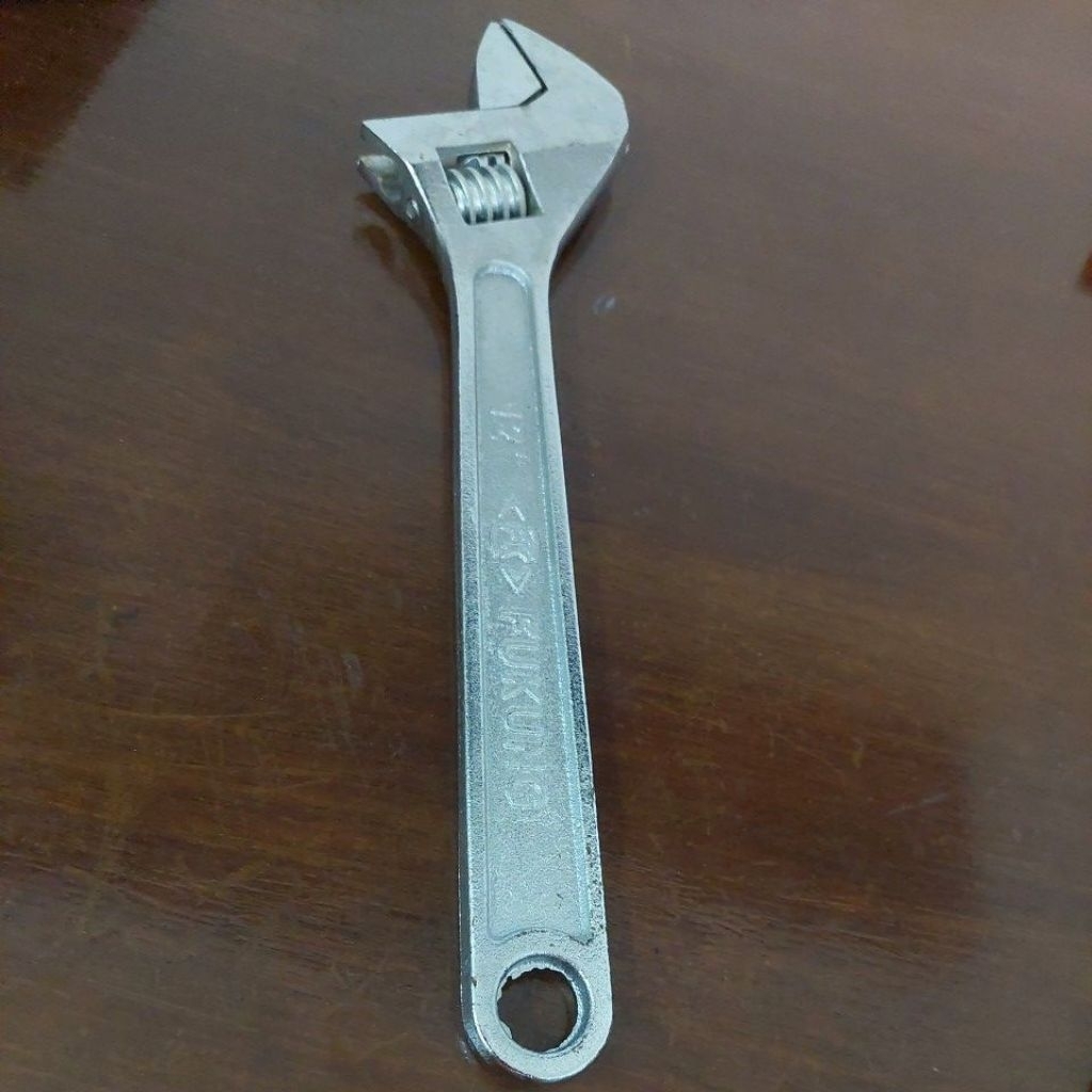 kunci inggris 12 inch