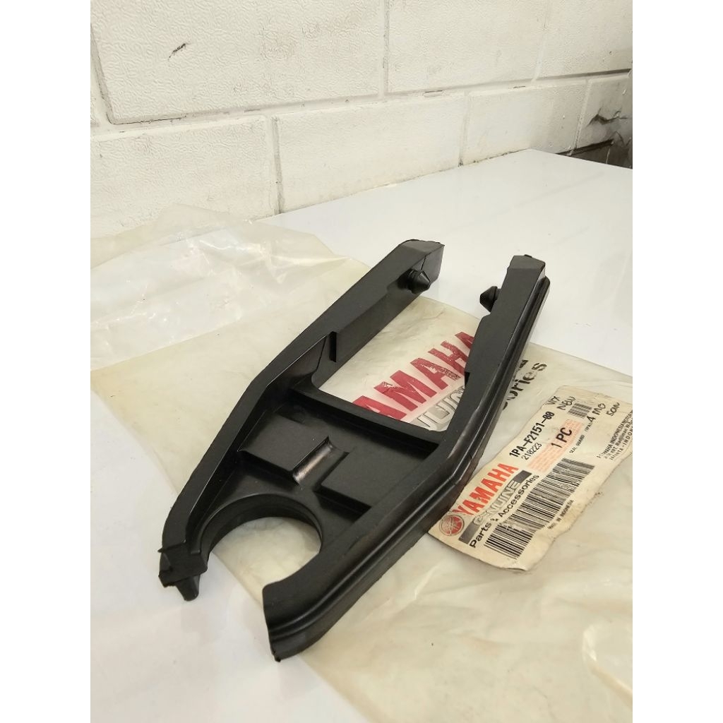 Karet bantalan rantai swing arm VIXION NEW NVA NVL ORI YGP