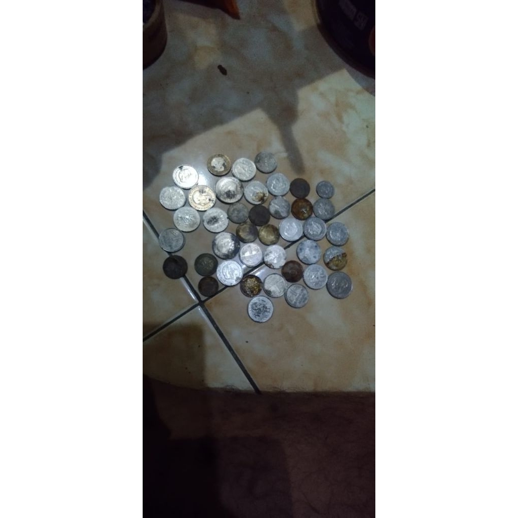 UANG KUNO, ada uang jaman belanda dan uang indonesia lama