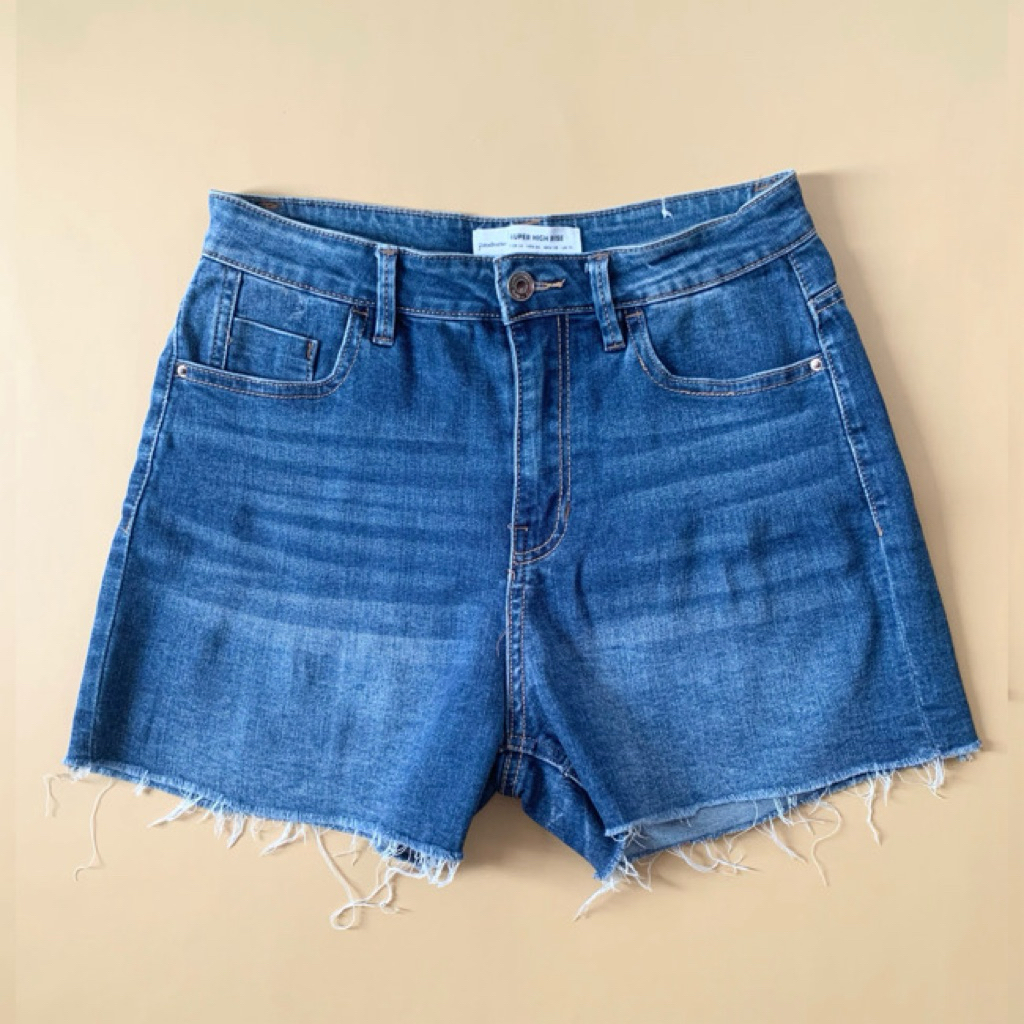 Stradivarius Celana Pendek Jeans Highwaist Wanita Preloved
