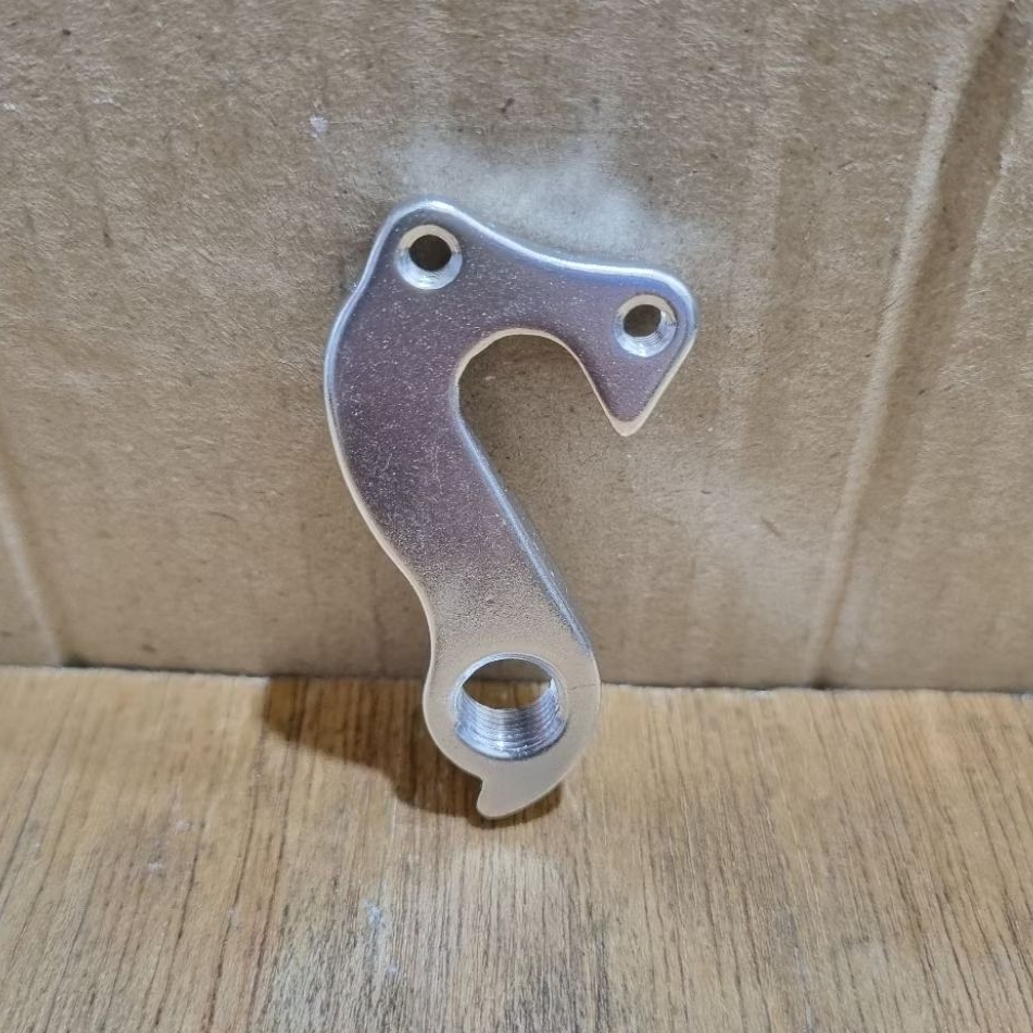 Anting drop out rd thrill fervent