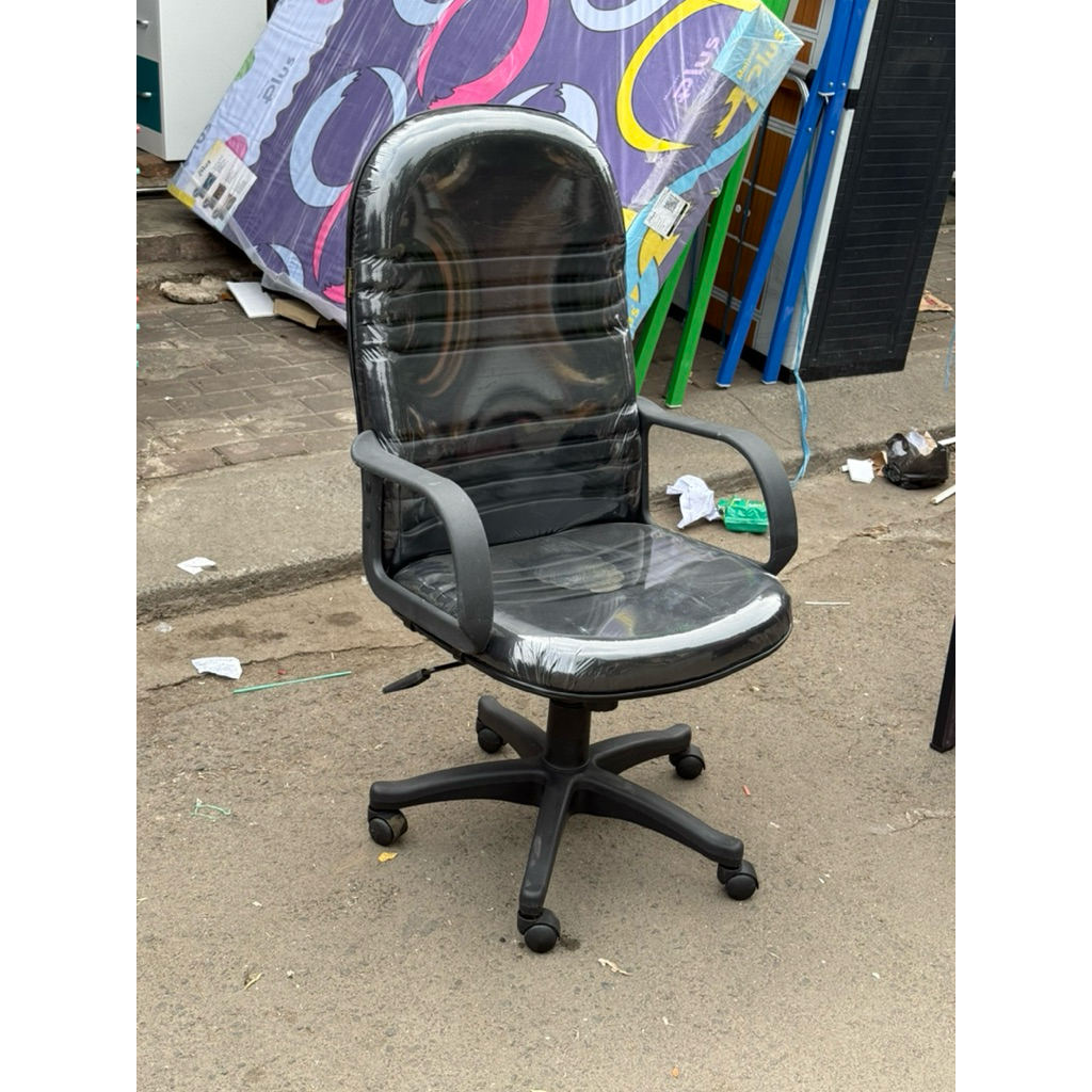 KURSI PUTAR DIREKTUR / kursi kantor