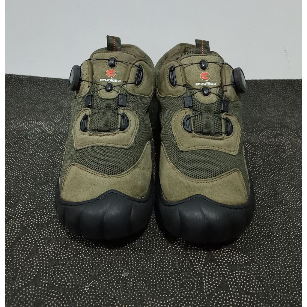 sepatu outdoor second ECHOROBA