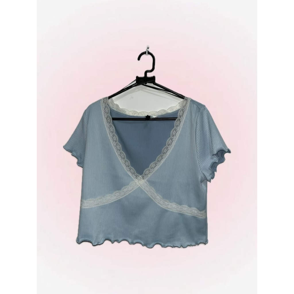 PRELOVED CROPTOP HNM