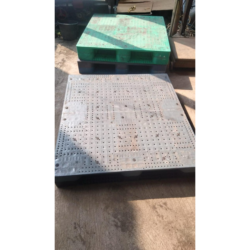 

pallet plastik rata atas