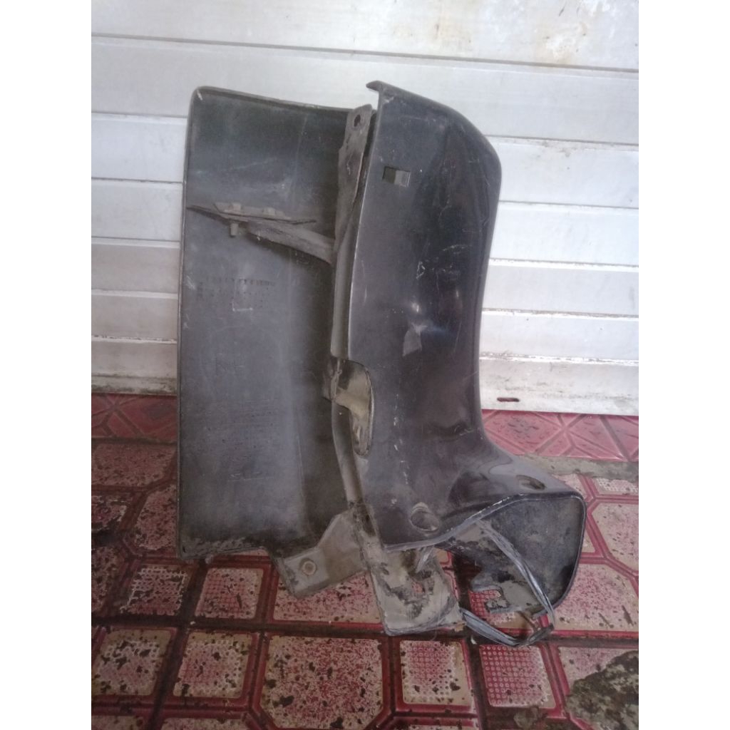 Bemper Bumper Belakang pojok Kanan Isuzu Panther Kapsul Original