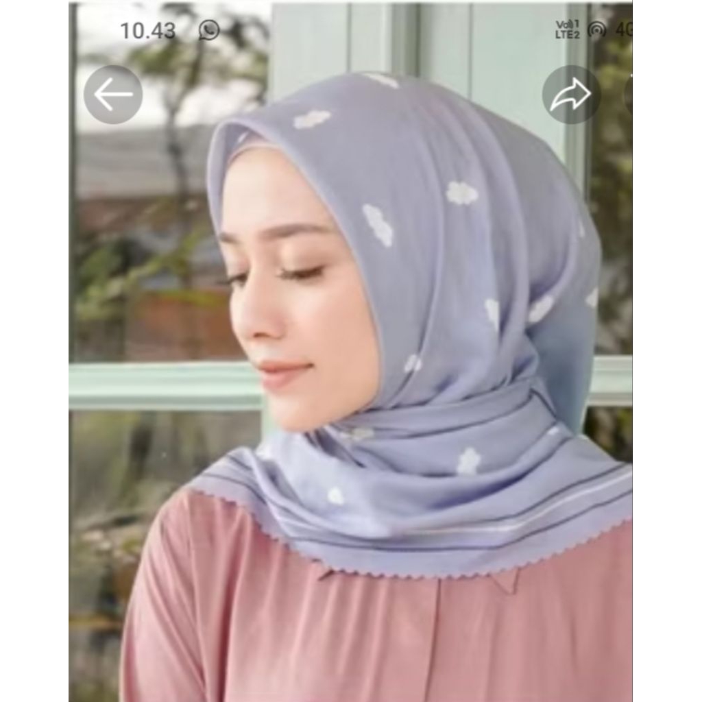 preloved ceria scarf vanilla hijab