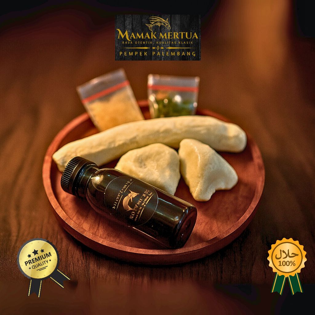 

Pempek Mamak Mertua | paket ipar Cerewet 1 pempek besar + 2 pempek kecil mix + Cuko + cabe + Ebi