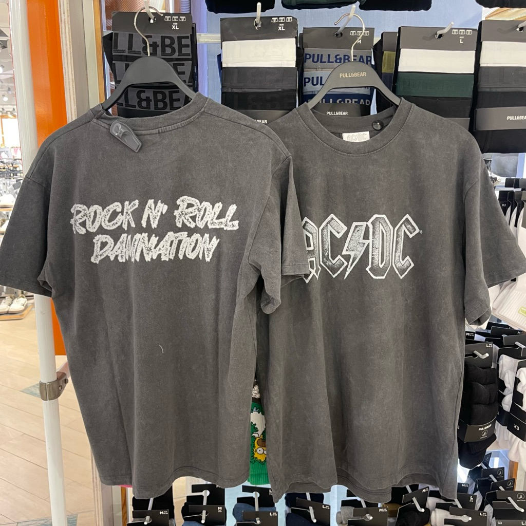 Kaus T-shirt ACDC PULL&BEAR MEN Jastip (jasa titip)