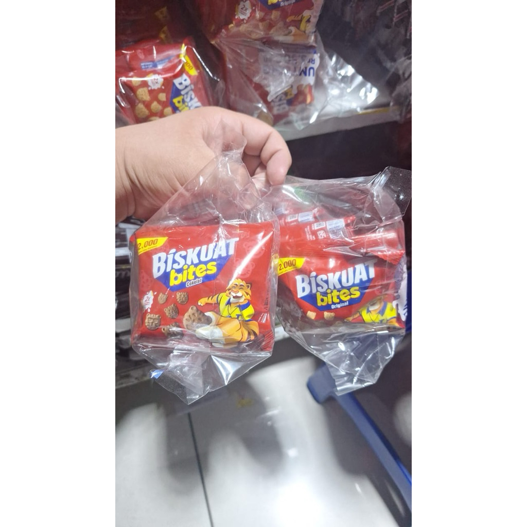 

Biskuat Bites 18gram renteng isi 10