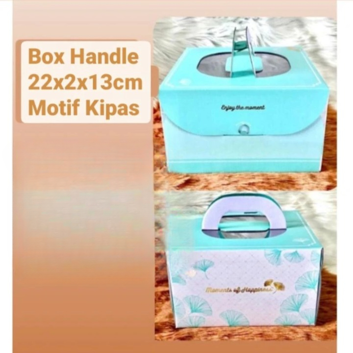 

Box Handle Motif Bunga Kipas Blue Biru Cantik Cake Box Pudding Kardus Bolu Brownies Lapis Legit Ukuran 22x22x13 cm