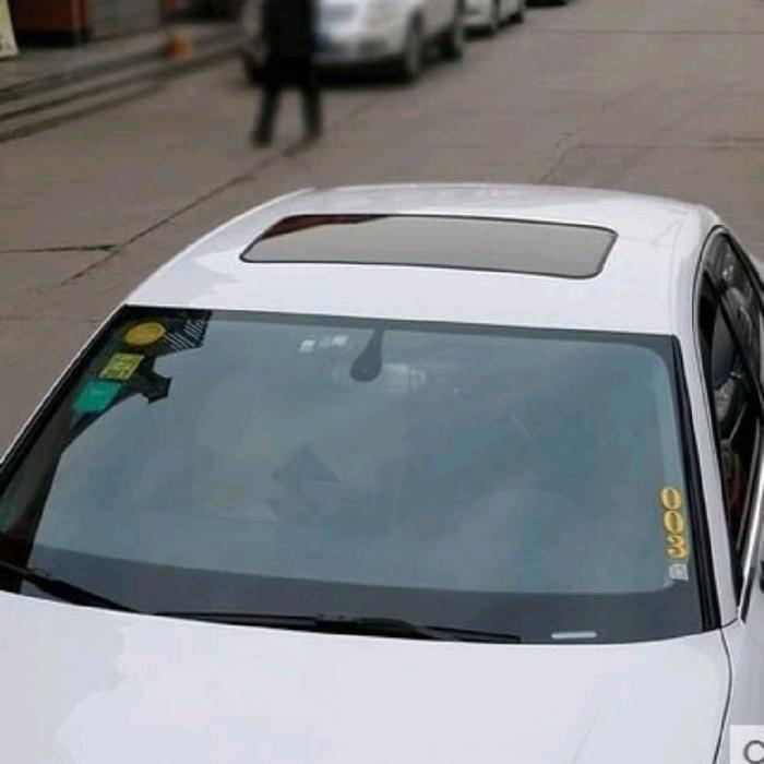 Dummy Sunroof Mobil Akrilik Hitam 70x40 Universal / Sunroof Mobil Universal