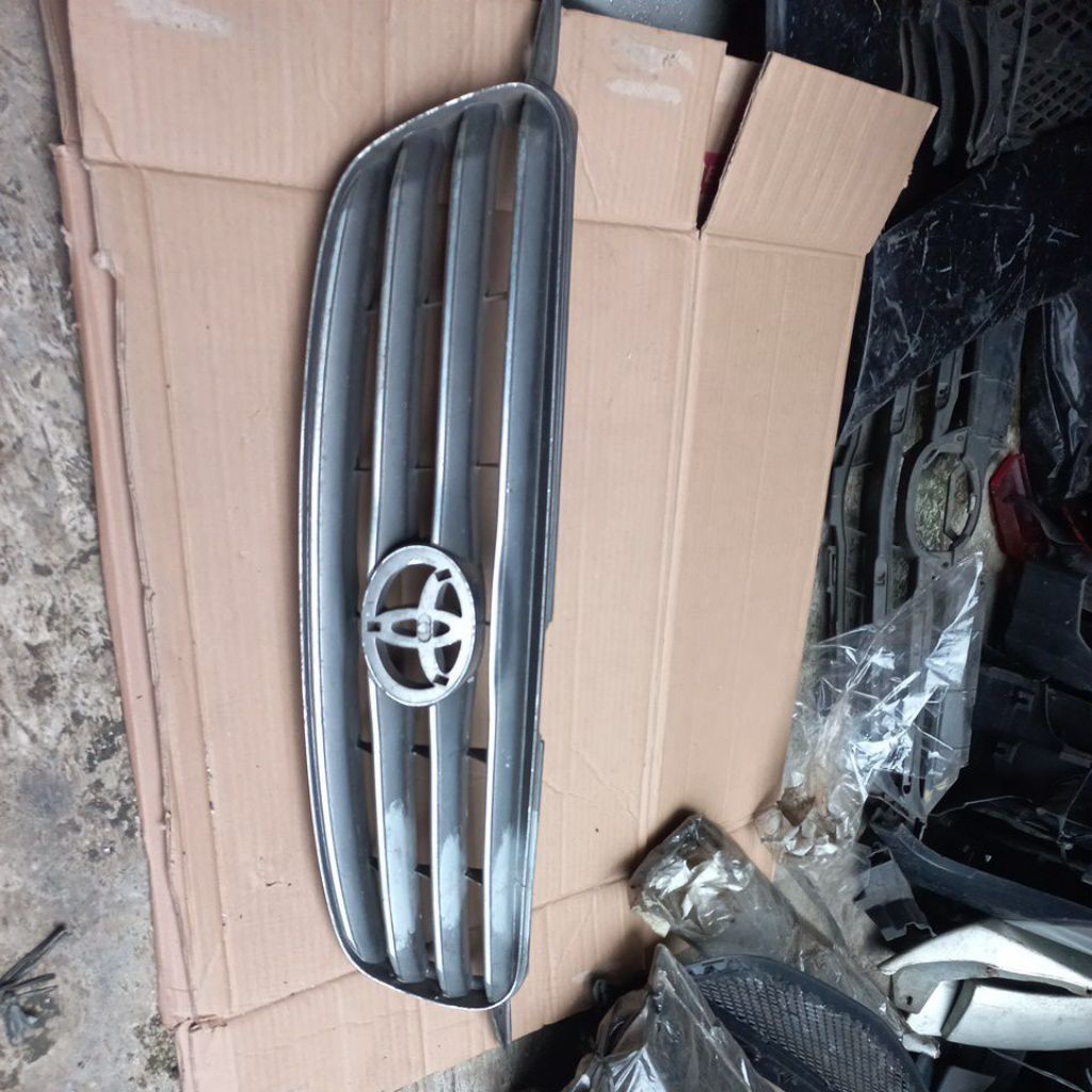 Grill Corolla Altis 2003 sd 2005 ORIGINAL