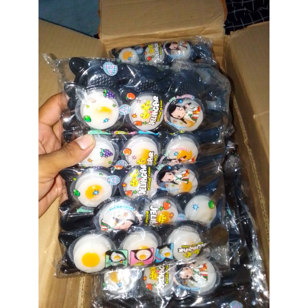 

1 Bungkus Jeli Agar Bentuk Telur Isi 10 Pcs ( 3 mata telur )