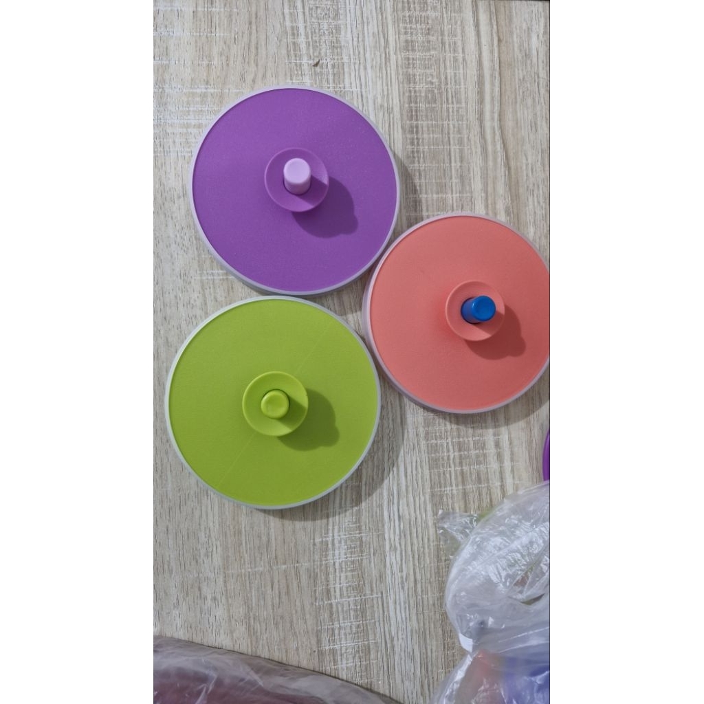 Seal pitcher atau tutup teko tupperware