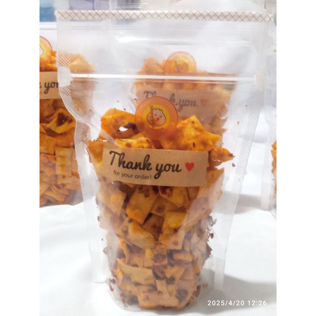 

kerupuk pangsit pedas