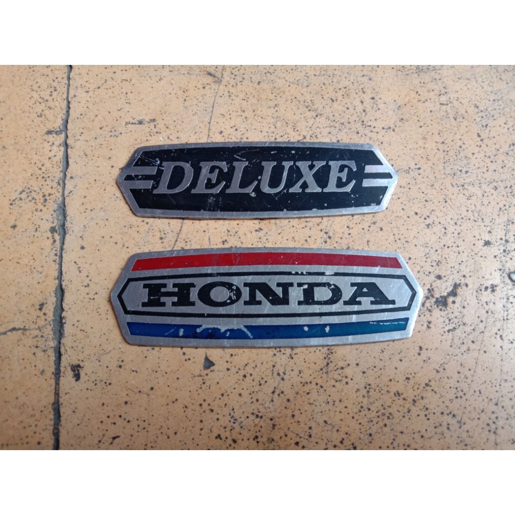 Emblem Sayap Honda C70
