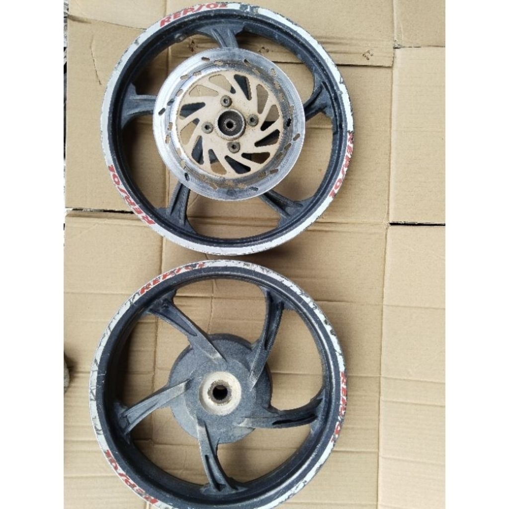 Velg racing Suzuki SkyDrive 125 original copotan