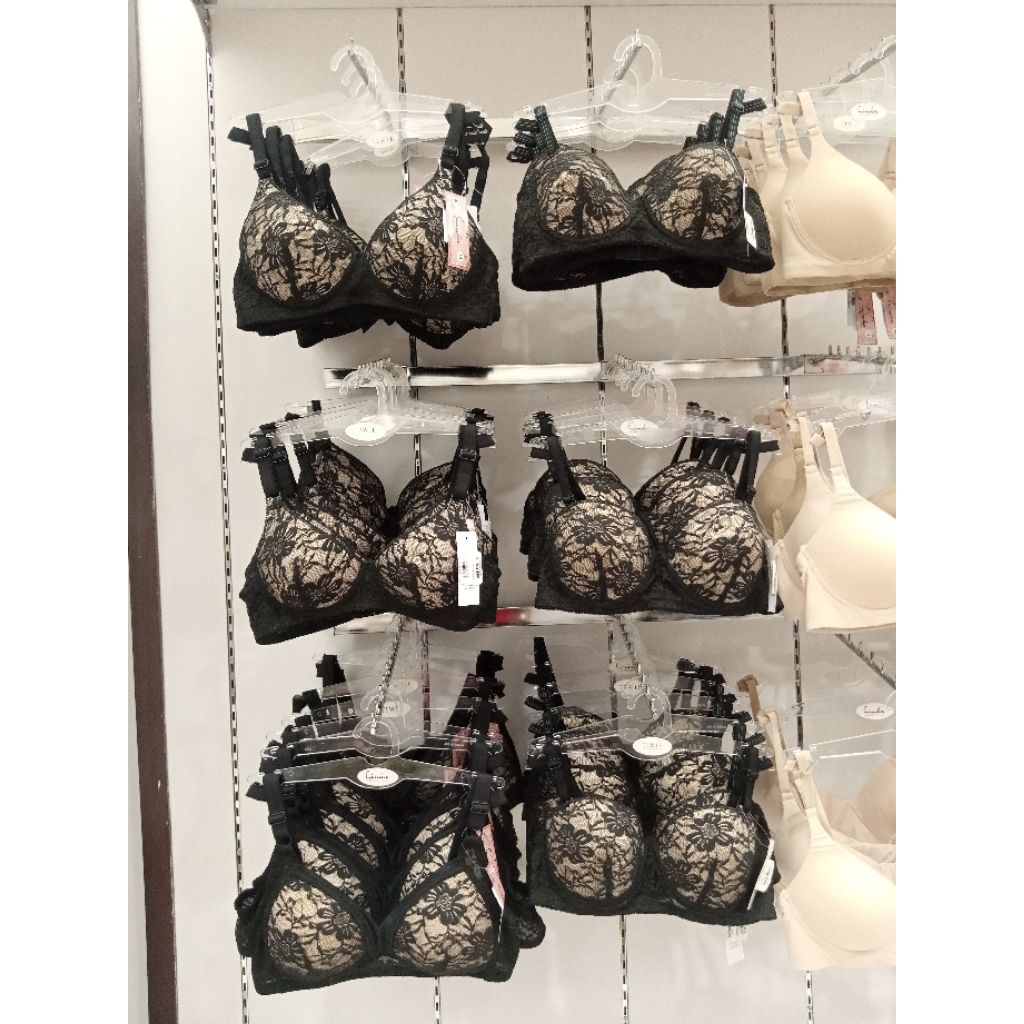 Lindex Push up Bra Kawat & tanpa Kawat motif Renda 34-40