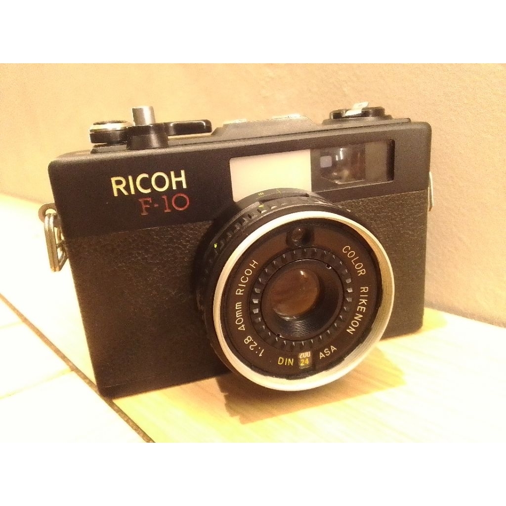 Kamera Analog Ricoh F-10