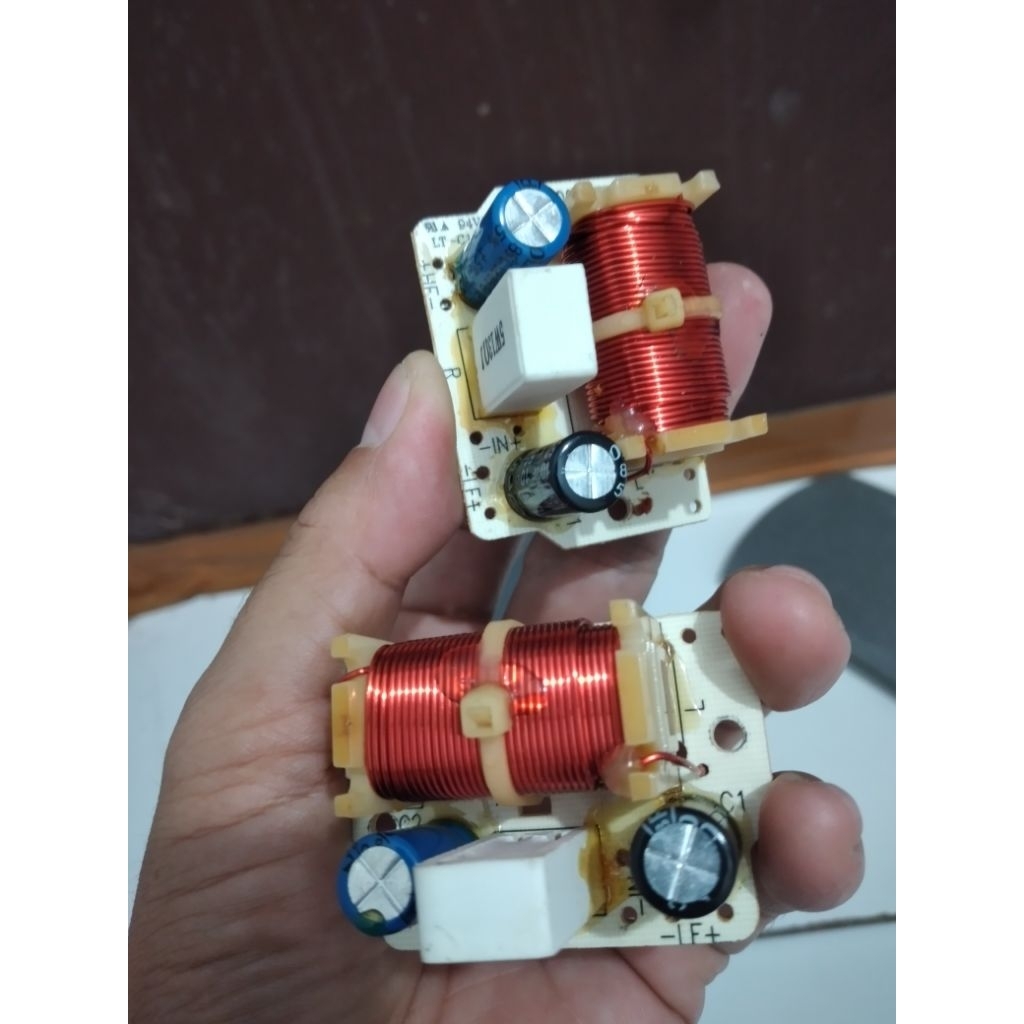 crossover 2way pasif JBL  ( SCS200SAT  )