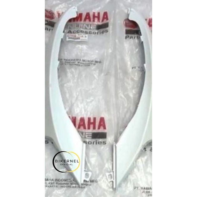 COVER UNDER, LOWER, SIRIP FINO 125 PUTIH BJ8-F837D-00-P1 BJ8-F8395-00-P1 ASLI YAMAHA