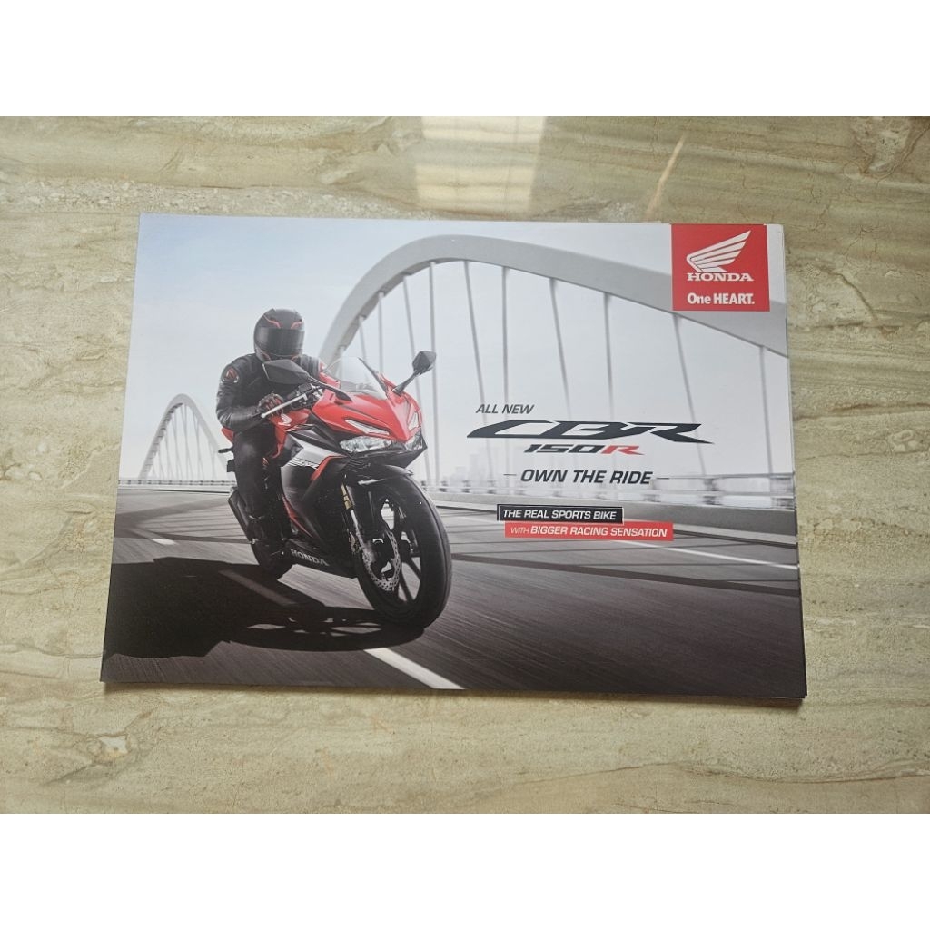brosur katalog motor honda cbr 150 r 2021 leaflet