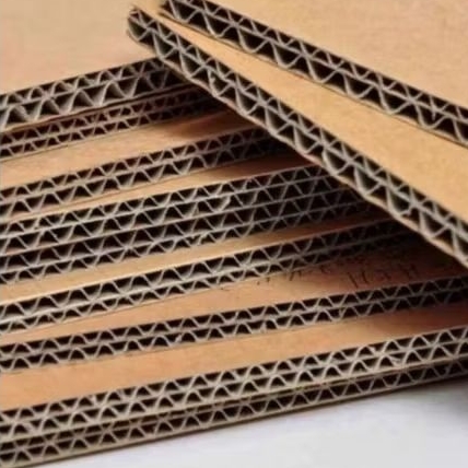 

Kardus lembaran 35x33 cm tebal double wall polosan