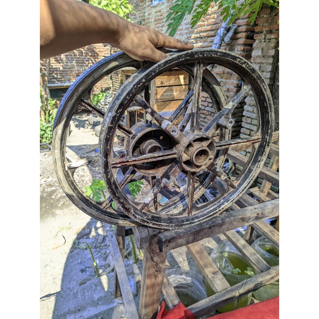 velg palang 8 Honda Supra x lama model sirip Yoshi