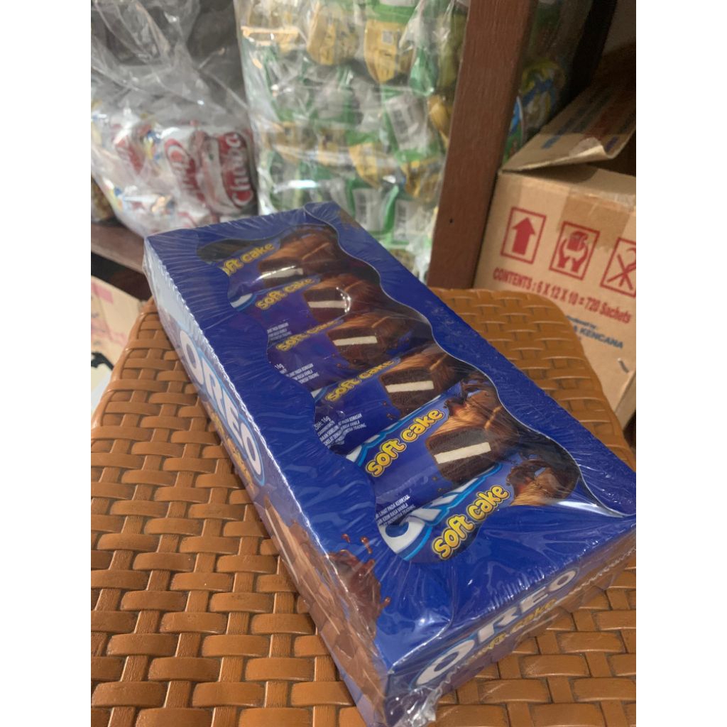 

OREO SOFT CAKE | KUE BOLU COKELAT DENGAN KRIM RASA VANILA