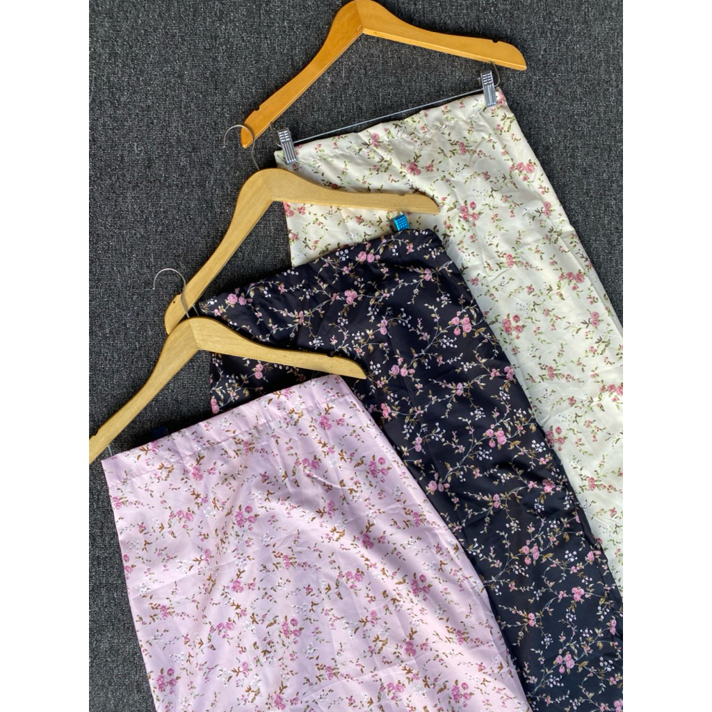 FLORAL SKIRT ROK WANITA MOTIF BUNGA
