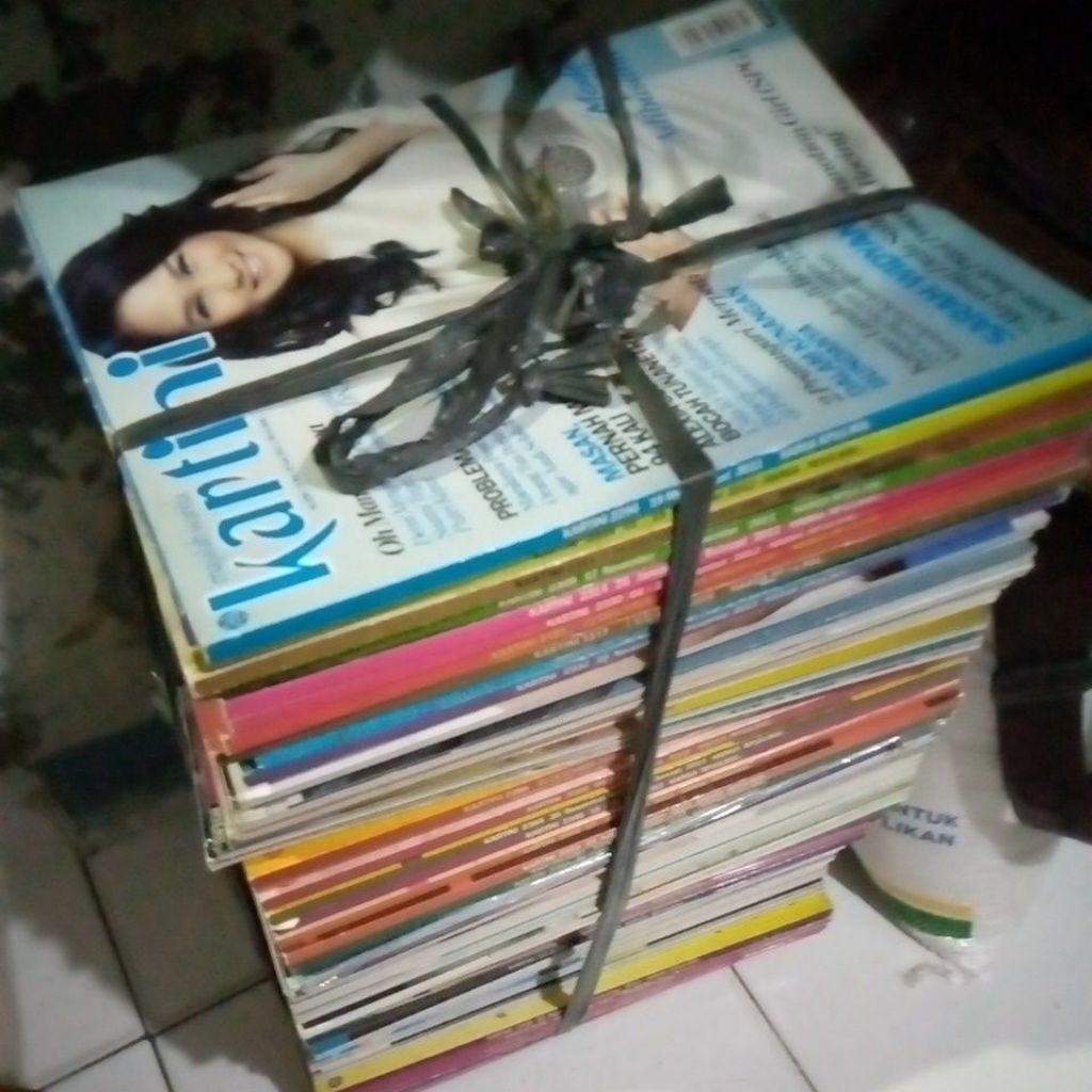 majalah Kartini bekas Rp 10.000 original