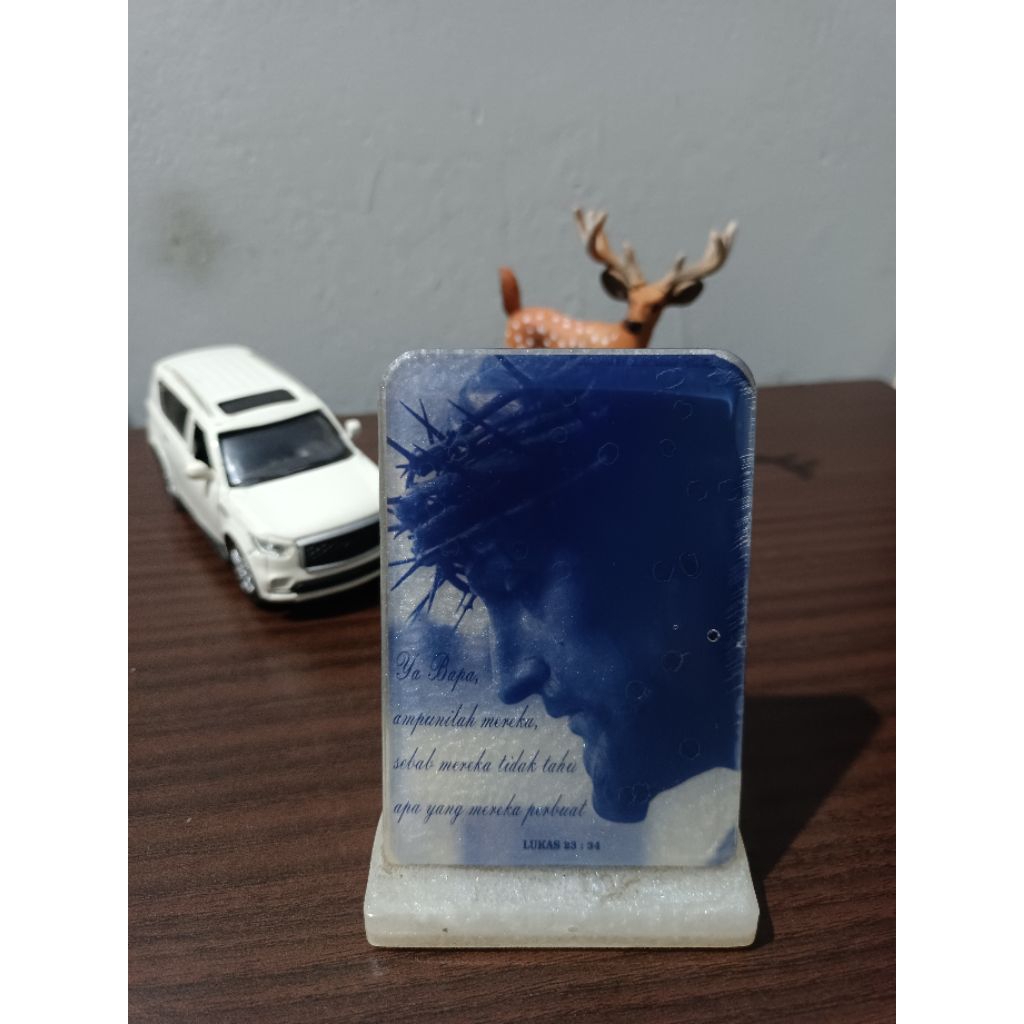 Hiasan meja resin Tuhan Yesus