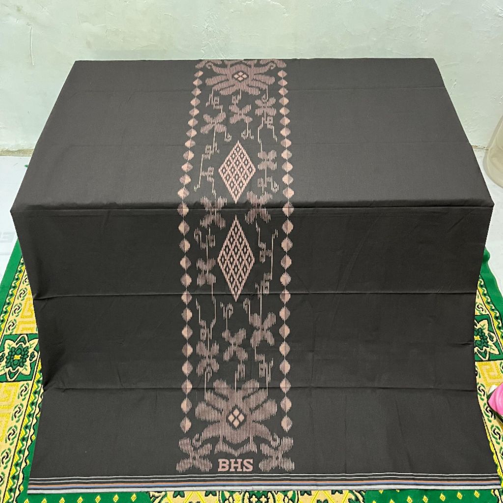 SARUNG BHS COSMO AFKIR