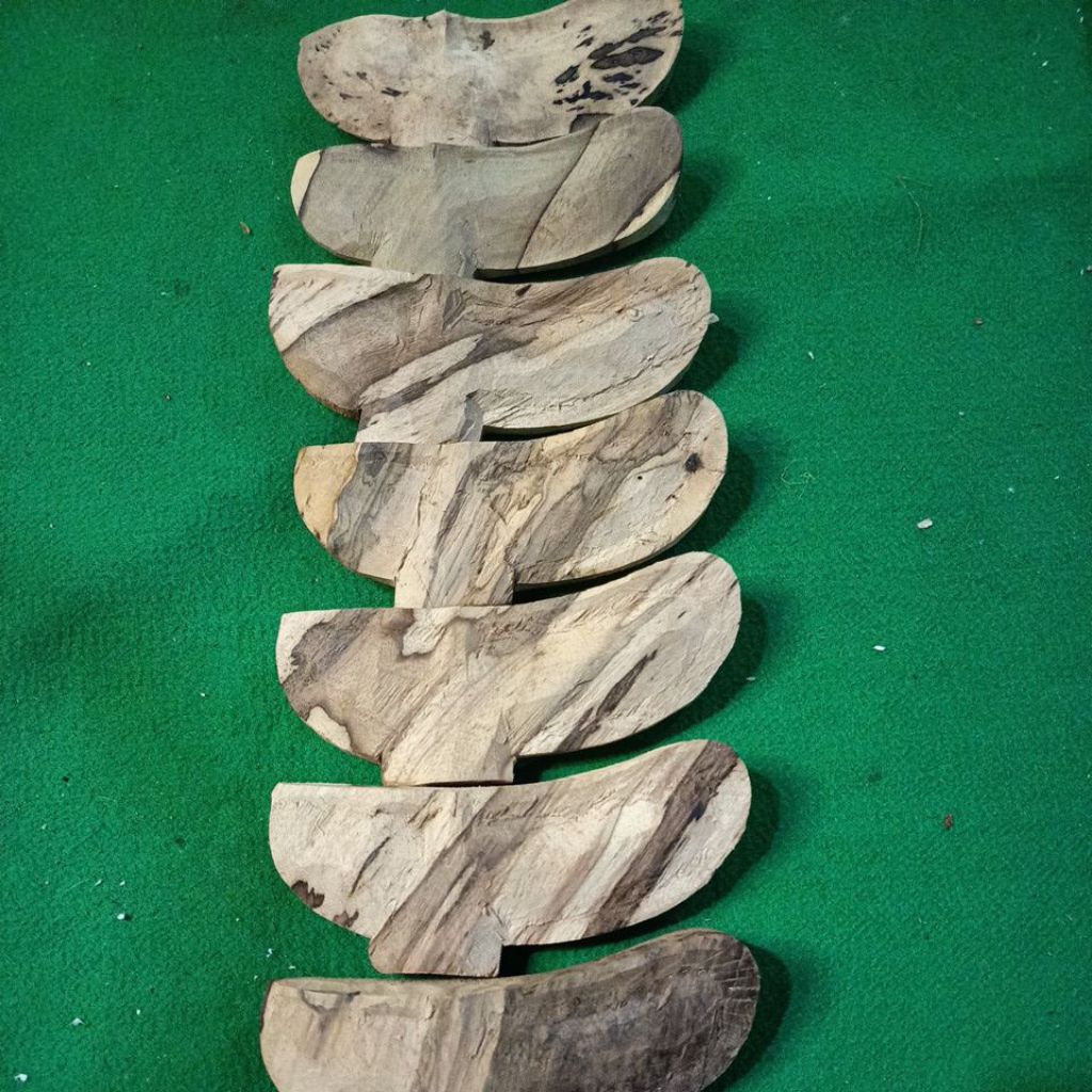 warongko gayaman jogja. mentahan kayu timoho