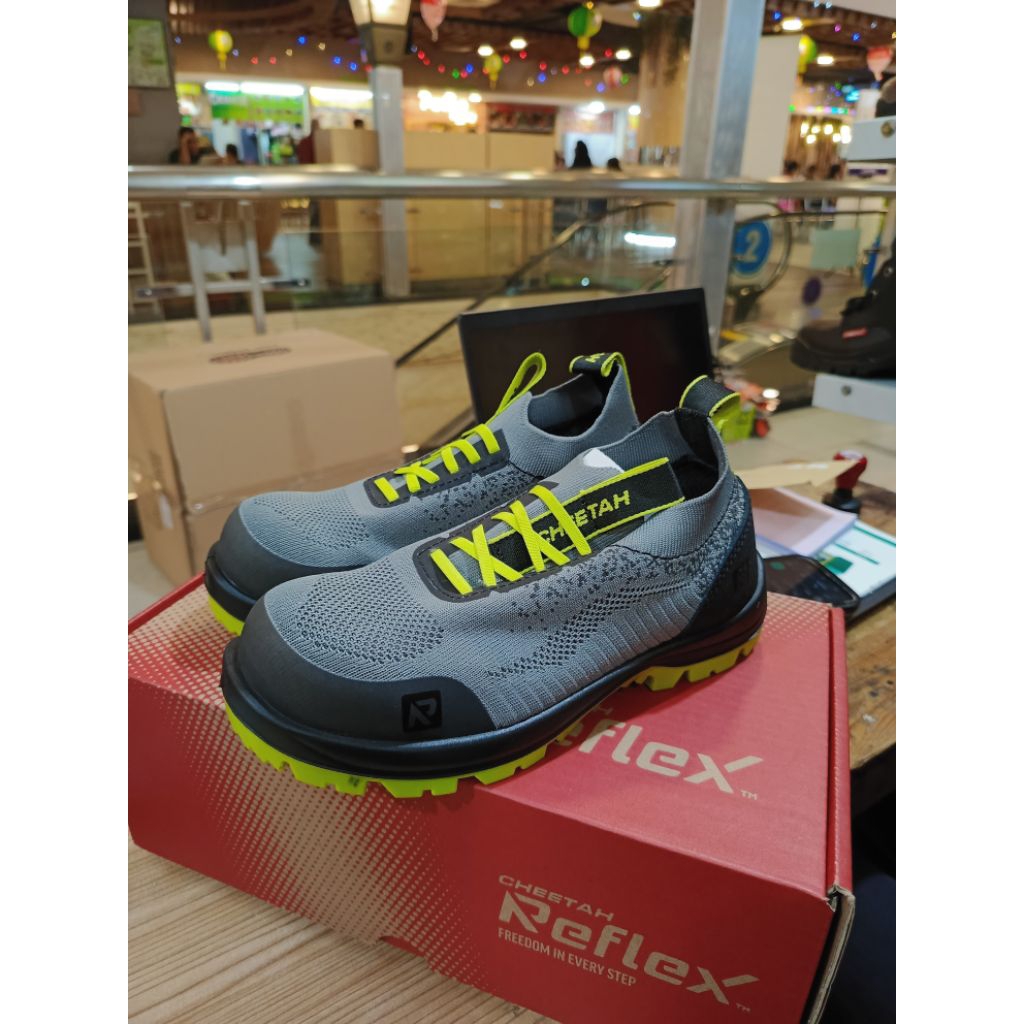 Sepatu Safety sport/sepatu safety sport cheetah reflex 8083