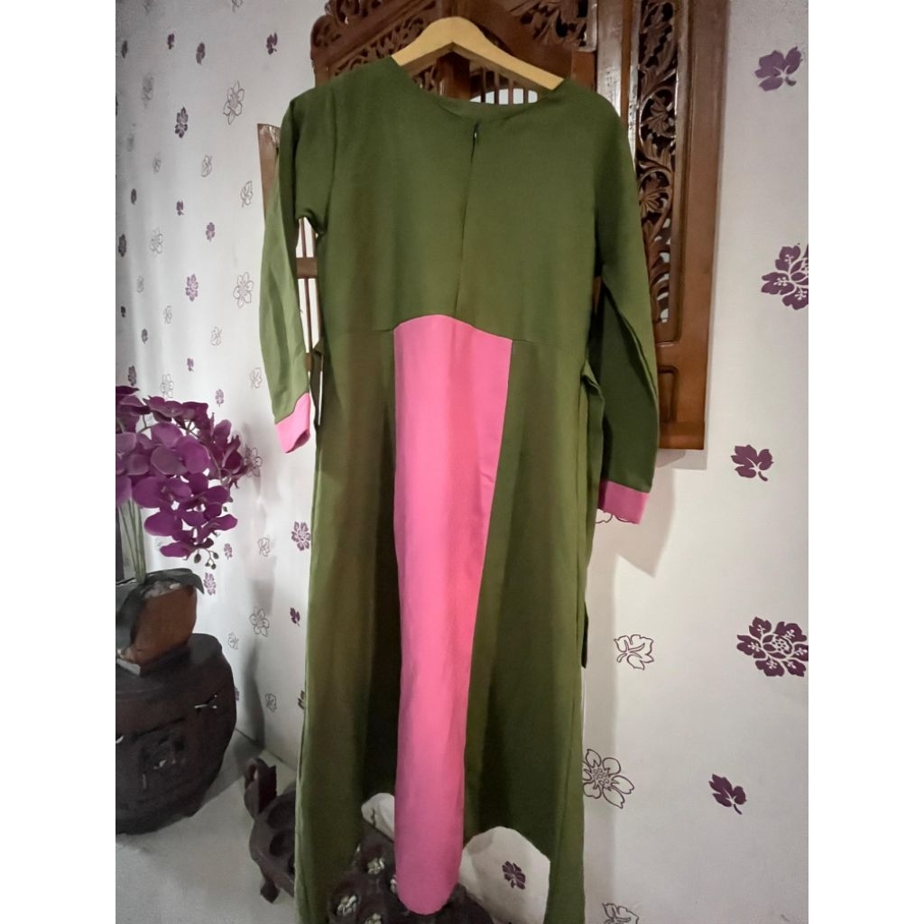 Gamis Wanita Warna Hijau Pink Preloved Second Branded P 120 LD 100