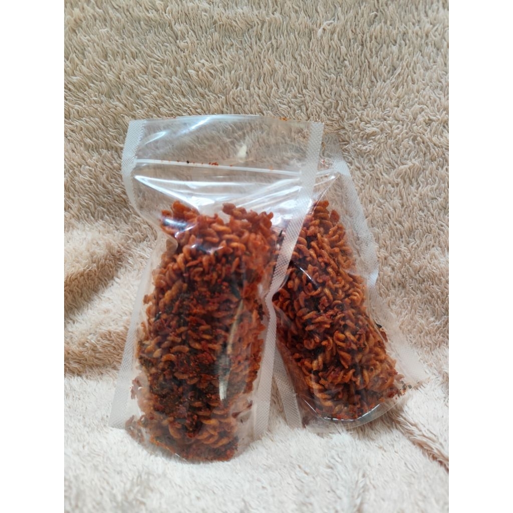 

Keripik Macaroni Pedas Daun Jeruk 125 gram