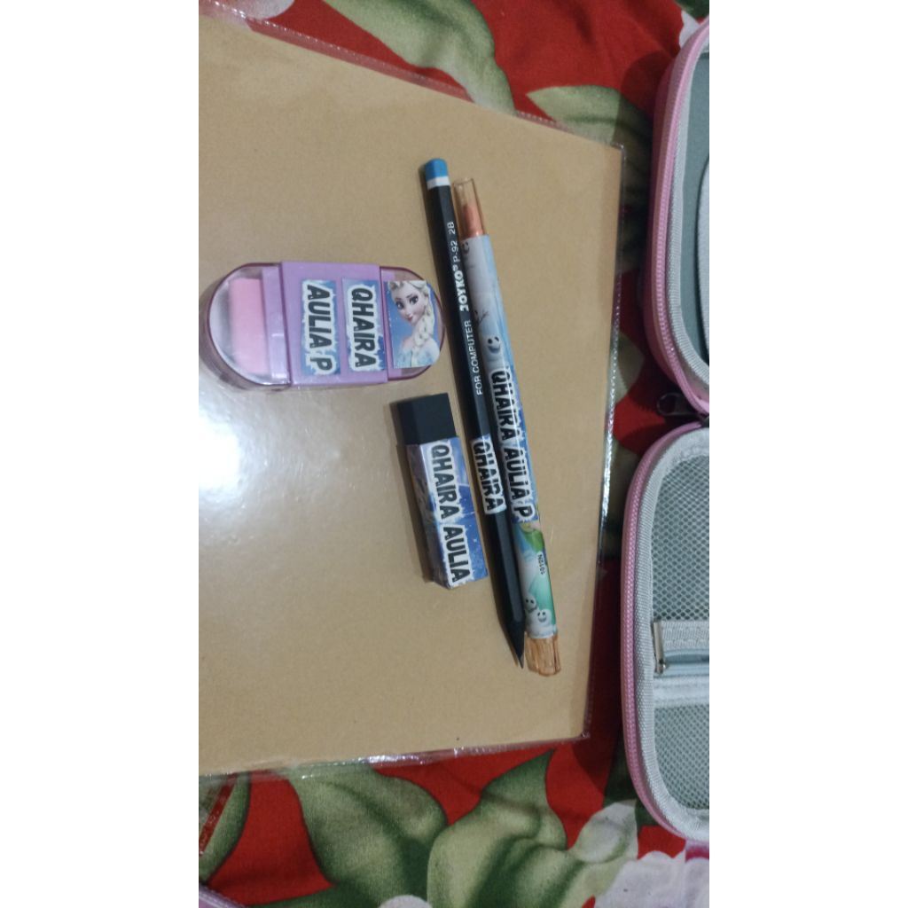 

Sticker Nama Pulpen dan ATK Custom